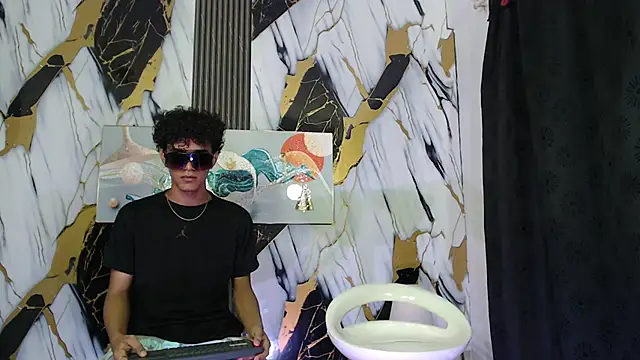 GOLDEN 2026 online show from May 7, 2026, 7:41 pm