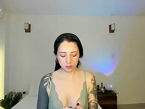 EvangelineLoveee online show from July 9, 2026, 3:49 pm