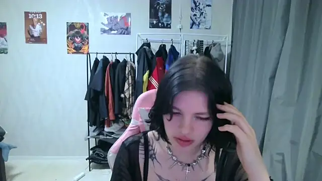 VeIvetLure online show from May 25, 2026, 6:14 pm
