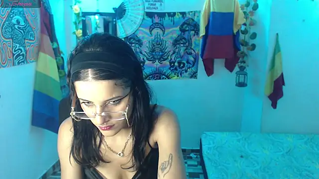 Snapshot of bastethott chatting on May 8, 2026, 7:25 am bastethott online show from May 8, 2026, 7:25 am