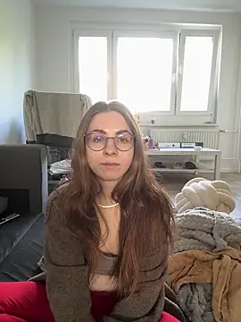 SweetLuna96 online show from May 15, 2026, 2:57 pm