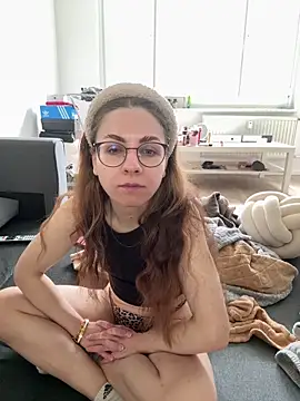 SweetLuna96 online show from May 21, 2026, 7:59 am