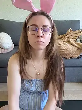SweetLuna96 online show from May 23, 2026, 12:09 pm