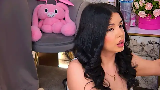 DaisyAmour online show from June 25, 2026, 7:29 pm