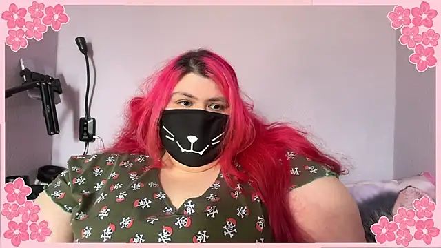 Snapshot of Lady_KitsuneBIG chatting on May 9, 2026, 12:21 pm Lady KitsuneBIG online show from May 9, 2026, 12:21 pm
