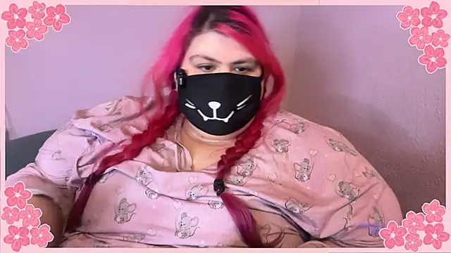 Snapshot of Lady_KitsuneBIG chatting on May 10, 2026, 7:19 pm Lady KitsuneBIG online show from May 10, 2026, 7:19 pm