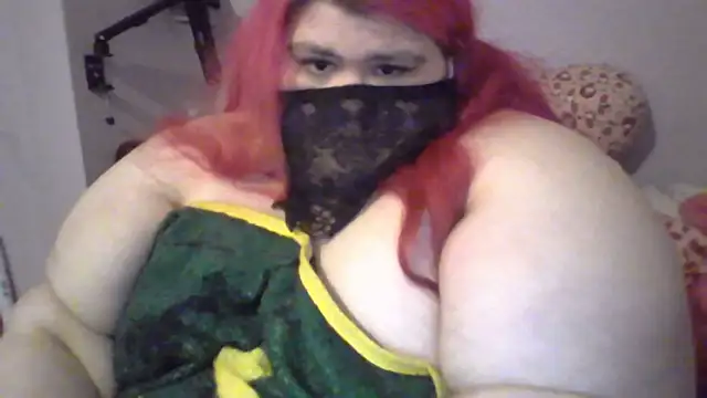 Snapshot of Lady_KitsuneBIG chatting on May 13, 2026, 7:22 pm Lady KitsuneBIG online show from May 13, 2026, 7:22 pm