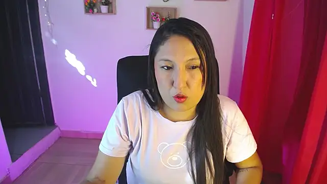 Keyla 92 online show from May 20, 2026, 1:06 pm