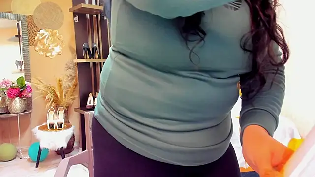 BBWLuxuryMuse online show from May 9, 2026, 11:59 am