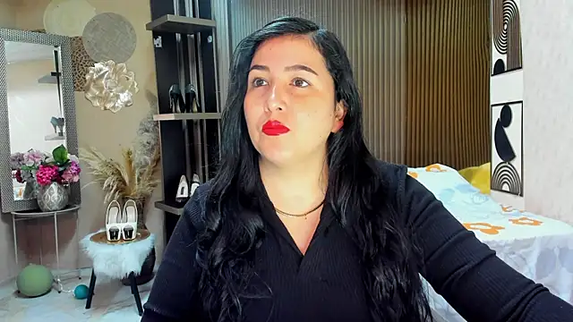 BBWLuxuryMuse online show from May 13, 2026, 11:40 am