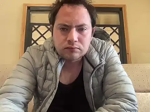 Snapshot of alecsgzz chatting on July 12, 2026, 3:58 pm alecsgzz online show from July 12, 2026, 3:58 pm