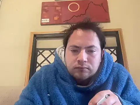 Snapshot of alecsgzz chatting on July 13, 2026, 2:42 pm alecsgzz online show from July 13, 2026, 2:42 pm