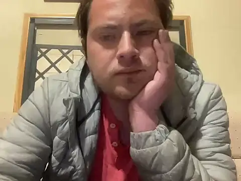 Snapshot of alecsgzz chatting on July 14, 2026, 2:05 am alecsgzz online show from July 14, 2026, 2:05 am