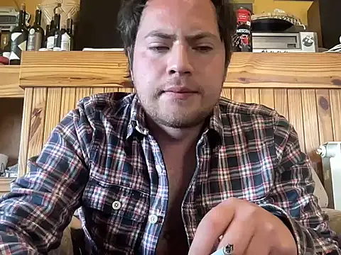Snapshot of alecsgzz chatting on July 16, 2026, 2:34 pm alecsgzz online show from July 16, 2026, 2:34 pm