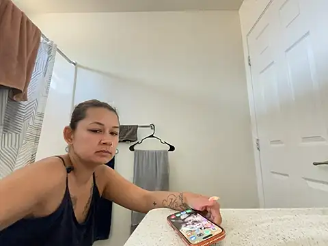 Baybeecakes online show from May 19, 2026, 3:29 pm