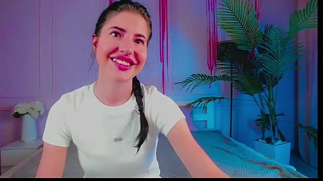 Emily xoo online show from May 26, 2026, 8:05 pm