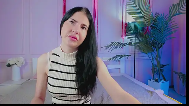 Emily xoo online show from May 27, 2026, 2:03 pm