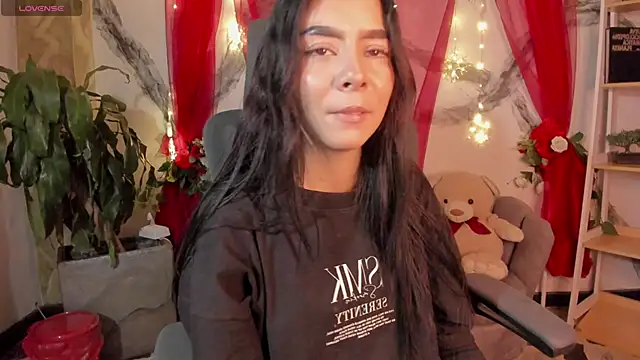 MelCherry online show from May 18, 2026, 11:54 pm