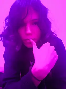 nanadellana online show from June 6, 2026, 1:00 am