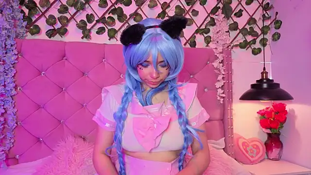 Kira-Yuzu online show from May 12, 2026, 8:28 pm