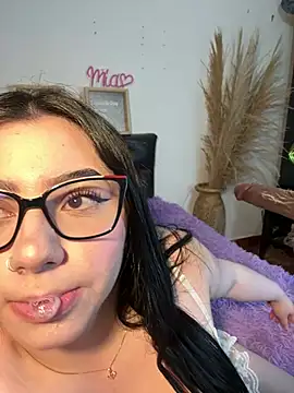 mia valentine   online show from July 24, 2026, 11:58 pm