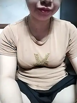 Snapshot of Girl_lovebaby chatting on May 6, 2026, 1:05 pm Girl lovebaby online show from May 6, 2026, 1:05 pm