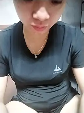 Snapshot of Girl_lovebaby chatting on May 25, 2026, 2:12 pm Girl lovebaby online show from May 25, 2026, 2:12 pm