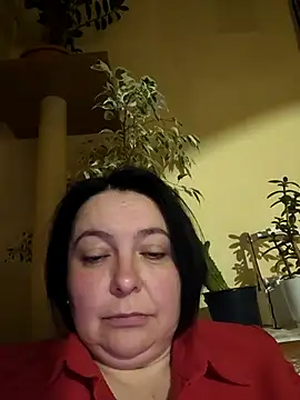 EmmaEmmy40 online show from May 4, 2026, 7:10 pm