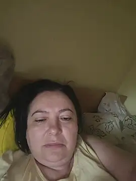 EmmaEmmy40 online show from May 19, 2026, 4:08 am