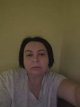 EmmaEmmy40 online show from May 30, 2026, 7:11 pm