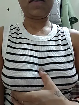 Snapshot of kiran-baby chatting on May 22, 2026, 4:34 pm kiran-baby online show from May 22, 2026, 4:34 pm