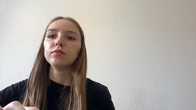 Snapshot of QueenBalensiefen chatting on May 9, 2026, 5:34 am QueenBalensiefen online show from May 9, 2026, 5:34 am