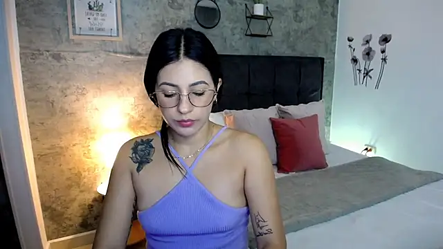 isa cruzx online show from May 30, 2026, 10:07 pm