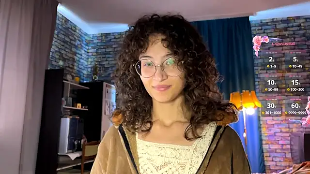 Snapshot of CurlyWinx chatting on May 30, 2026, 8:22 am CurlyWinx online show from May 30, 2026, 8:22 am