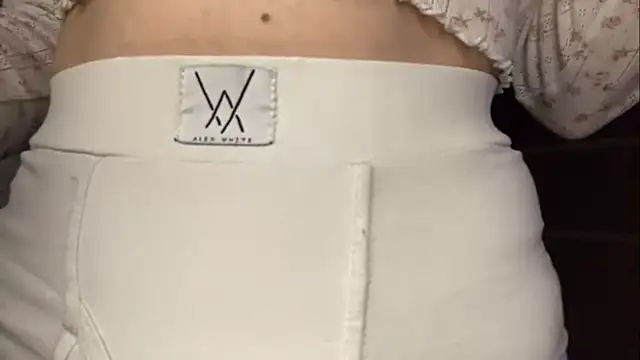 WarmDreams online show from May 27, 2026, 5:10 pm