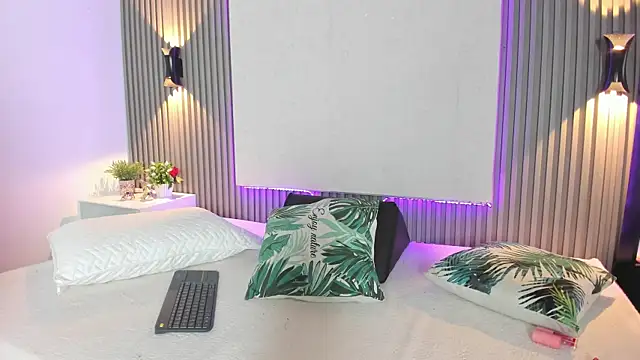 Alexa Zc online show from July 13, 2026, 1:14 pm