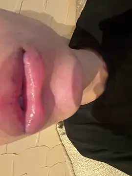 hotlips2026 online show from May 3, 2026, 3:07 pm