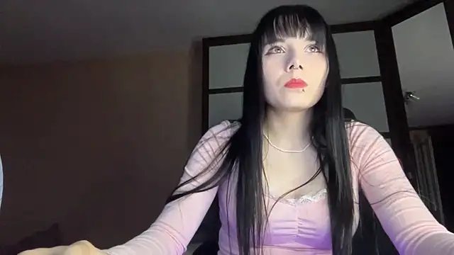 gothicq online show from May 9, 2026, 6:13 pm
