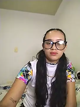 Snapshot of L0lita_Emi12 chatting on May 19, 2026, 11:05 am L0lita Emi12 online show from May 19, 2026, 11:05 am