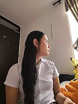 L0lita Emi12 online show from July 5, 2026, 6:37 pm