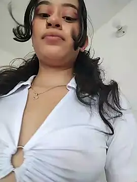 L0lita Emi12 online show from July 10, 2026, 8:44 pm