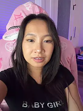 petiteTai online show from May 13, 2026, 10:12 am