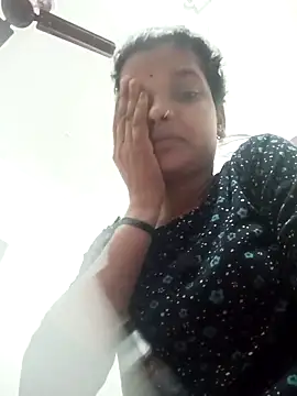 Student garl 1 online show from May 21, 2026, 11:56 pm