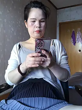 nidejiejie online show from May 7, 2026, 4:51 am