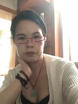 nidejiejie online show from May 24, 2026, 3:33 am