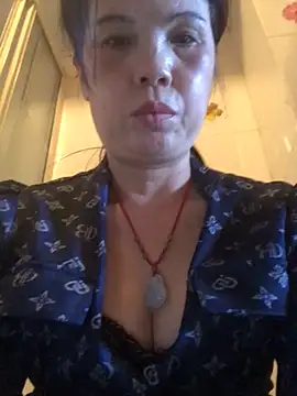 nidejiejie online show from May 27, 2026, 3:47 am
