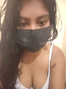 Snapshot of RAGNI-Love chatting on May 28, 2026, 5:49 am RAGNI-Love online show from May 28, 2026, 5:49 am