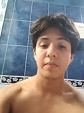 Julio0410 online show from May 22, 2026, 6:24 pm