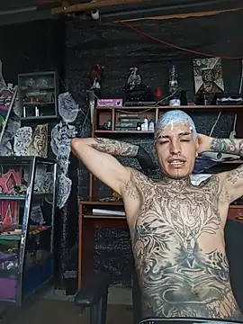 demoni0802 online show from June 16, 2026, 3:47 pm