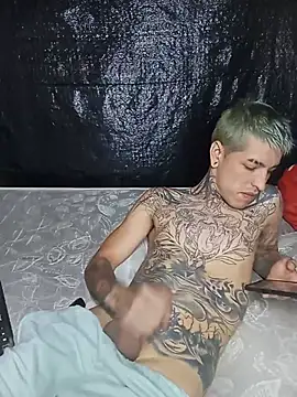 demoni0802 online show from June 25, 2026, 5:17 pm